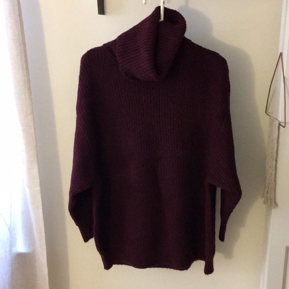 Never worn women’s maroon oversized sweater